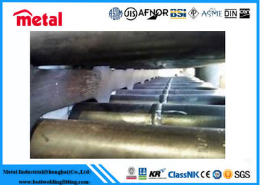 Tebal Dinding Tekanan Tinggi Tabung Boiler ASTM A213 T22 OD 44.5mm x 4.5mm x 6 - 7 Mtr PE