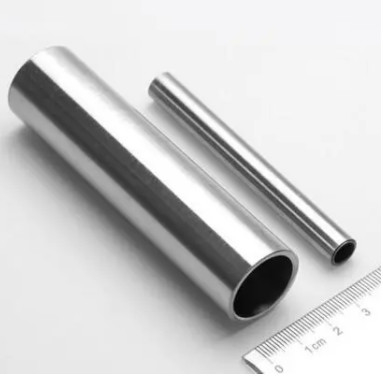ASTM A312 Stainless Steel Pipa Seamless Diameter 30mm, Thinkness 2mm