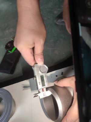 Pipa Paduan Titanium Presisi Standar DIN 17850 Diameter Kustom untuk Peralatan Medis