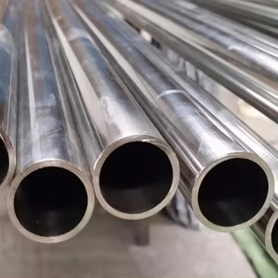 ASTM DIN GB JIS Steel Pipe Galvanized Seamless Tube Dengan Teknik Hot Rolled