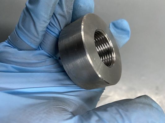 ASTM A234 Baja paduan Fittings pipa tanpa jahitan siku dicat hitam Tees Reducer Caps