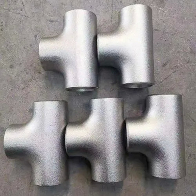 ASME B16.9 Butt Welding Equal Tee Bahan yang dapat disesuaikan misalnya Baja Karbon Baja tahan karat NPS1/2"-60" Pengiriman cepat MOQ rendah