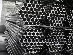 Pipa Baja Seamless Berulir dengan Permukaan Poles dan Panjang Kustom untuk Aplikasi Industri