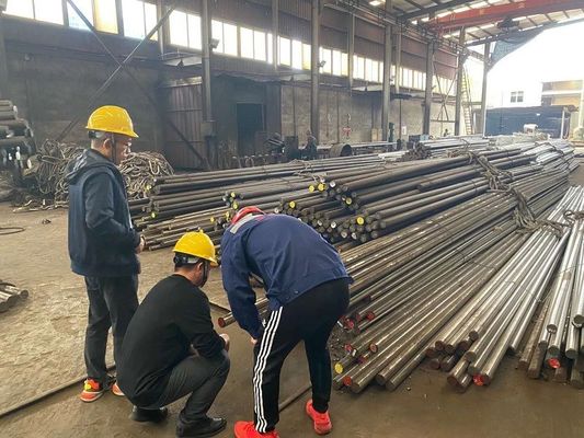 E355 Welded Precision Alloy Steel Seamless Pipes Dinding Tebal Bersertifikat ISO untuk Industri Kimia