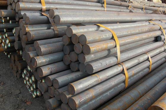 Silver White Black Golden Alloy Steel Round Bar Forging dari EAF LF VD Dengan Kekerasan 170-207
