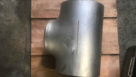 ASTM B16.9 Duples Pipa Stainless Steel Barred Tee UNS S31803 / 2205 6'' X 6'' SCH80