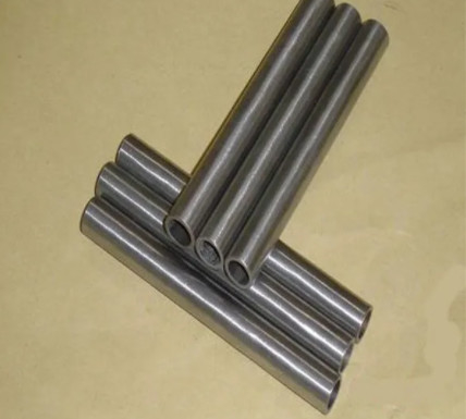 Baja Paduan CuNi 9010 ASTM B467 Pipa Mulus Diameter 20 "Sch40s