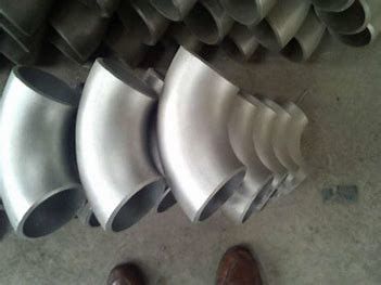 Hot Dip Galvanis Siku Double Butt Wire Joint Pipa Air Fitting Hexagon Kawat Luar Fitting Pipa Baja Lunak