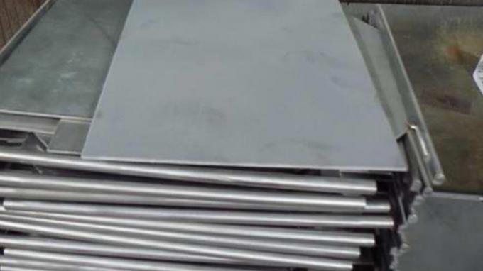 Pipa baja las Galvanis ASTM DIN GB JIS Pipa berlapis tanpa jahitan untuk layanan panjang kustom 12